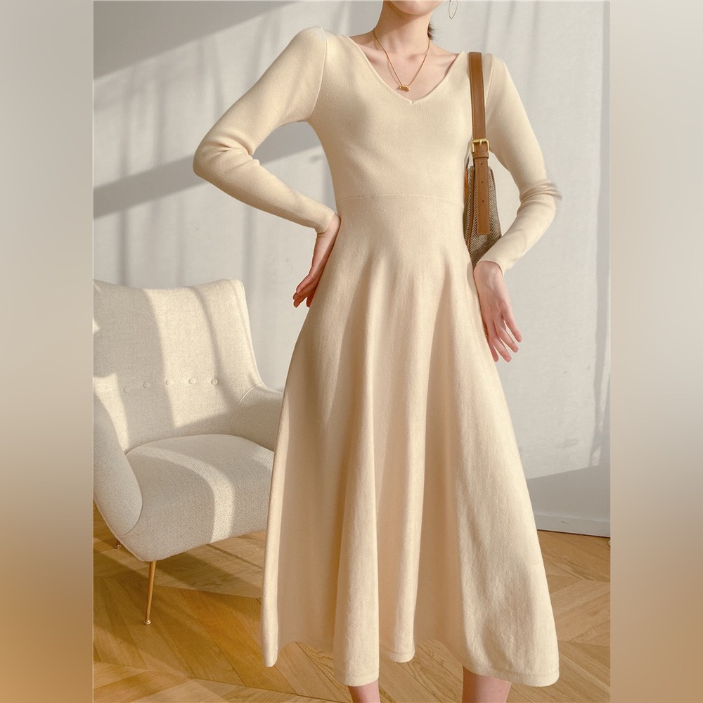 Cream-White Thick Sweater Dress, V-neck